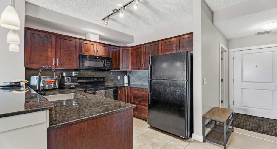 201 Sunset Drive, Cochrane, Alberta T4C 0H5, 1 Bedroom Bedrooms, ,1 BathroomBathrooms,Residential,For Sale,Sunset,A2287749