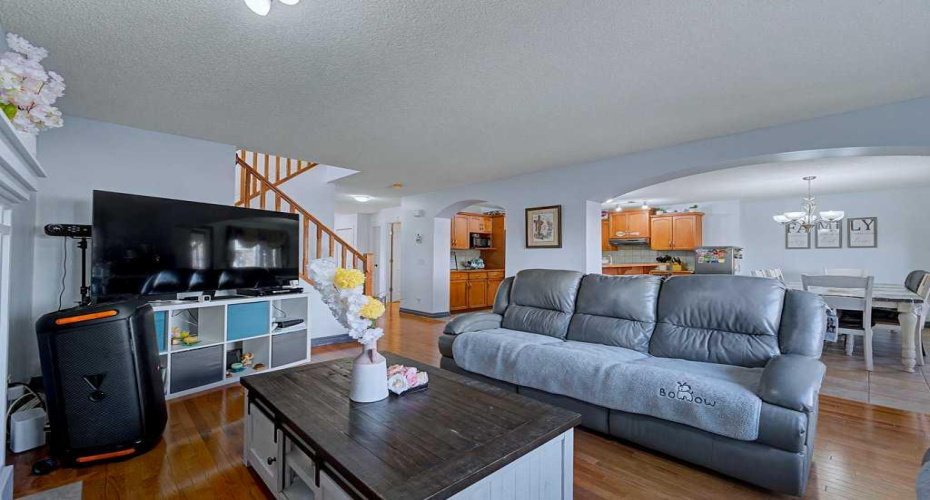 284 Hawkmere View, Chestermere, Alberta T1X 1T7, 4 Bedrooms Bedrooms, ,4 BathroomsBathrooms,Residential,For Sale,Hawkmere,A2287875