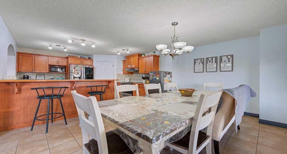 284 Hawkmere View, Chestermere, Alberta T1X 1T7, 4 Bedrooms Bedrooms, ,4 BathroomsBathrooms,Residential,For Sale,Hawkmere,A2287875