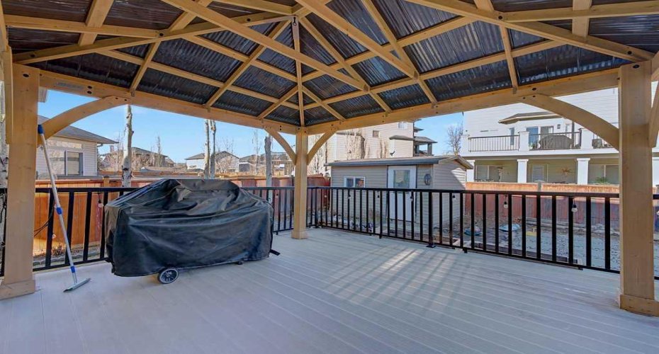 284 Hawkmere View, Chestermere, Alberta T1X 1T7, 4 Bedrooms Bedrooms, ,4 BathroomsBathrooms,Residential,For Sale,Hawkmere,A2287875