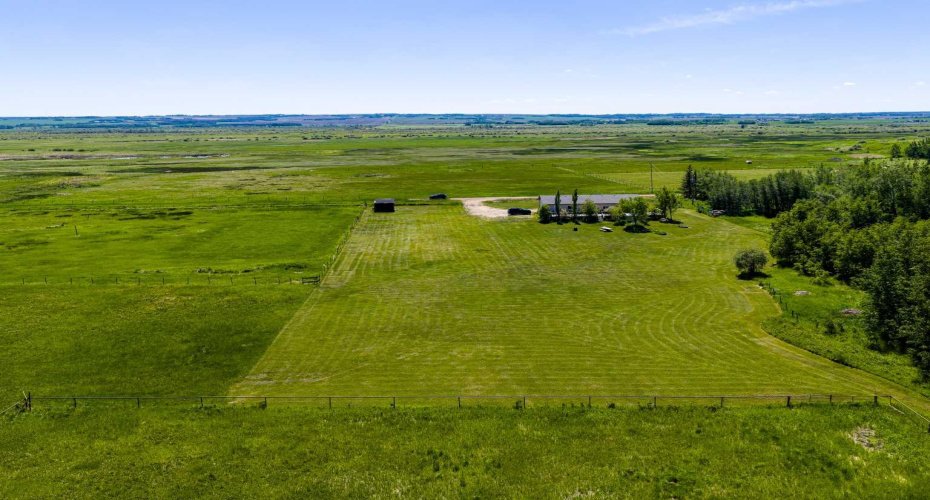 50010 733A Township, Sexsmith, Alberta T0H 3C0, 4 Bedrooms Bedrooms, ,2 BathroomsBathrooms,Residential,For Sale,733A,A2288044