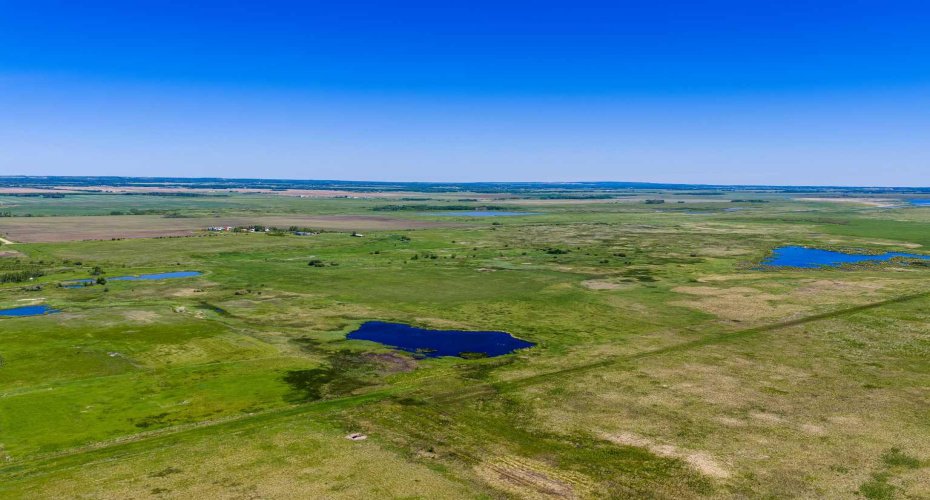 50010 733A Township, Sexsmith, Alberta T0H 3C0, 4 Bedrooms Bedrooms, ,2 BathroomsBathrooms,Residential,For Sale,733A,A2288044