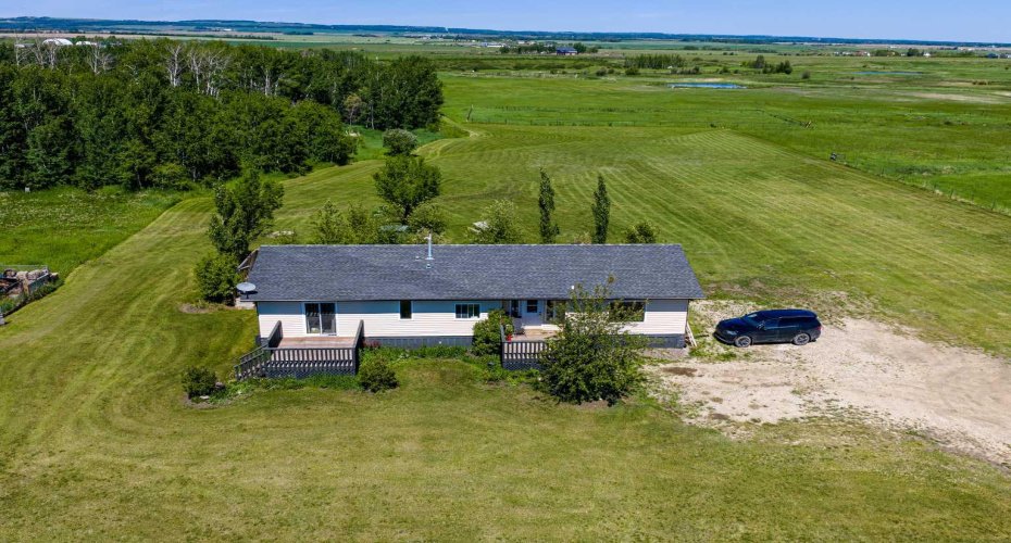 50010 733A Township, Sexsmith, Alberta T0H 3C0, 4 Bedrooms Bedrooms, ,2 BathroomsBathrooms,Residential,For Sale,733A,A2288044