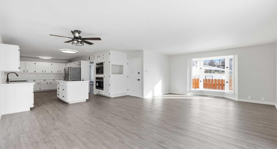 5031 Vienna Drive, Calgary, Alberta T3A 0W8, 5 Bedrooms Bedrooms, ,3 BathroomsBathrooms,Residential,For Sale,Vienna,A2288045