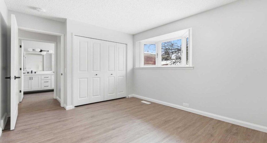 5031 Vienna Drive, Calgary, Alberta T3A 0W8, 5 Bedrooms Bedrooms, ,3 BathroomsBathrooms,Residential,For Sale,Vienna,A2288045