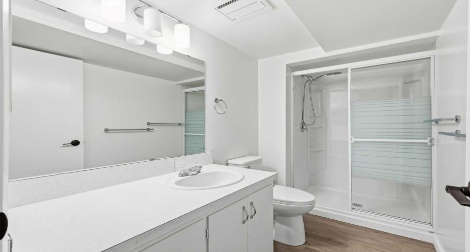 5031 Vienna Drive, Calgary, Alberta T3A 0W8, 5 Bedrooms Bedrooms, ,3 BathroomsBathrooms,Residential,For Sale,Vienna,A2288045