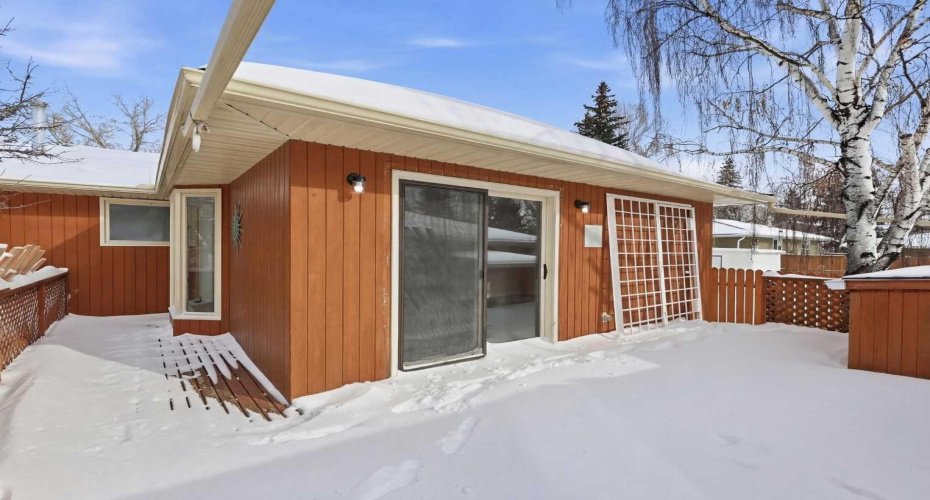 5031 Vienna Drive, Calgary, Alberta T3A 0W8, 5 Bedrooms Bedrooms, ,3 BathroomsBathrooms,Residential,For Sale,Vienna,A2288045