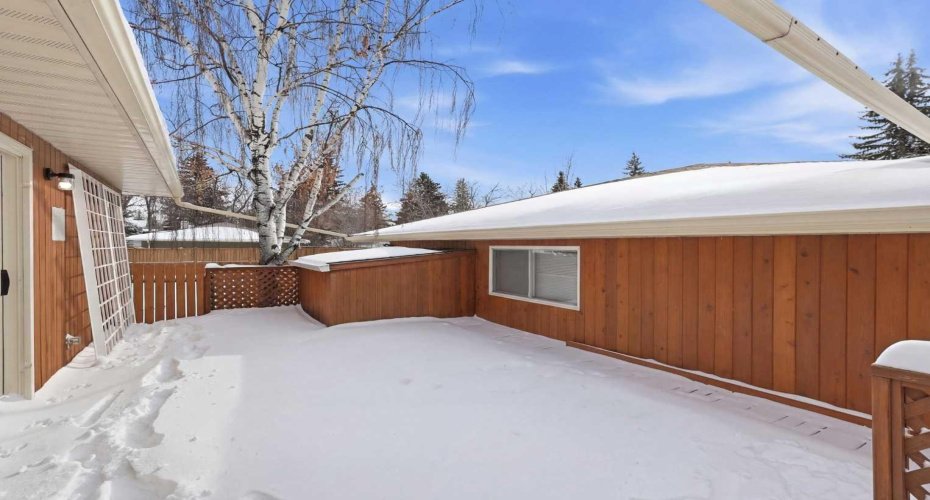 5031 Vienna Drive, Calgary, Alberta T3A 0W8, 5 Bedrooms Bedrooms, ,3 BathroomsBathrooms,Residential,For Sale,Vienna,A2288045