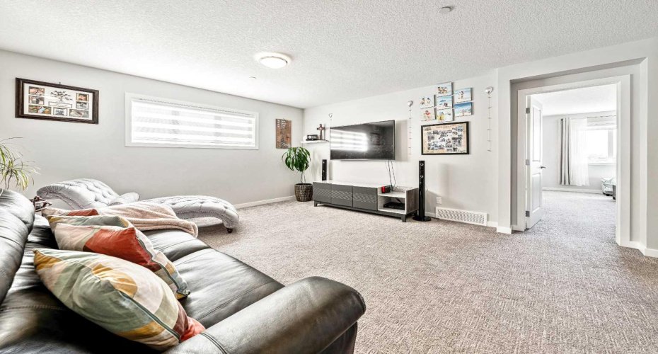 240 Lucas Crescent, Calgary, Alberta T3P 1M8, 6 Bedrooms Bedrooms, ,5 BathroomsBathrooms,Residential,For Sale,Lucas,A2267795
