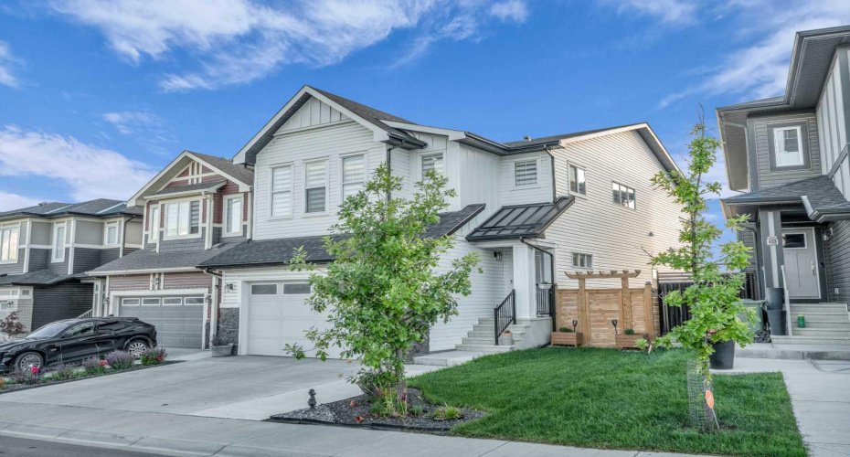 240 Lucas Crescent, Calgary, Alberta T3P 1M8, 6 Bedrooms Bedrooms, ,5 BathroomsBathrooms,Residential,For Sale,Lucas,A2267795