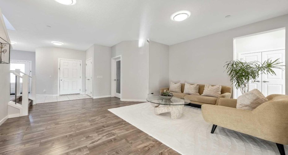 240 Lucas Crescent, Calgary, Alberta T3P 1M8, 6 Bedrooms Bedrooms, ,5 BathroomsBathrooms,Residential,For Sale,Lucas,A2267795
