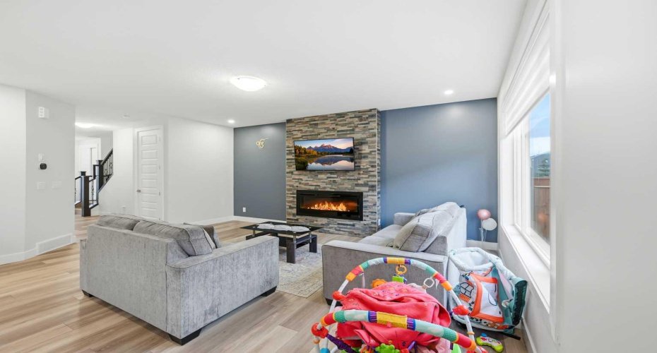 228 Carringham Road, Calgary, Alberta T3J 1V4, 3 Bedrooms Bedrooms, ,3 BathroomsBathrooms,Residential,For Sale,Carringham,A2285875