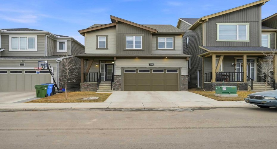 228 Carringham Road, Calgary, Alberta T3J 1V4, 3 Bedrooms Bedrooms, ,3 BathroomsBathrooms,Residential,For Sale,Carringham,A2285875