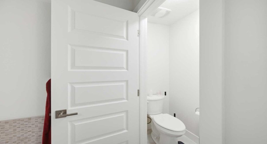 228 Carringham Road, Calgary, Alberta T3J 1V4, 3 Bedrooms Bedrooms, ,3 BathroomsBathrooms,Residential,For Sale,Carringham,A2285875