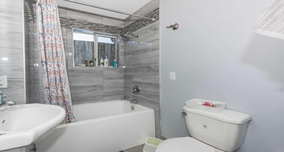 3810 Catalina Boulevard, Calgary, Alberta T1Y6Y3, 5 Bedrooms Bedrooms, ,5 BathroomsBathrooms,Residential,For Sale,Catalina,A2286747