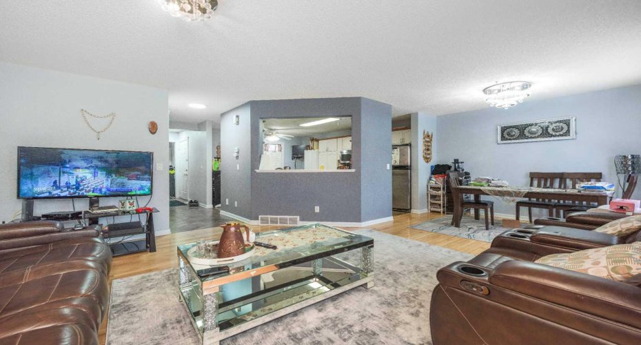 3810 Catalina Boulevard, Calgary, Alberta T1Y6Y3, 5 Bedrooms Bedrooms, ,5 BathroomsBathrooms,Residential,For Sale,Catalina,A2286747