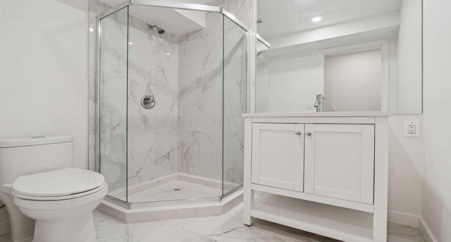 809 9 Street, Calgary, Alberta T2E 7K2, 4 Bedrooms Bedrooms, ,4 BathroomsBathrooms,Residential,For Sale,9,A2288150