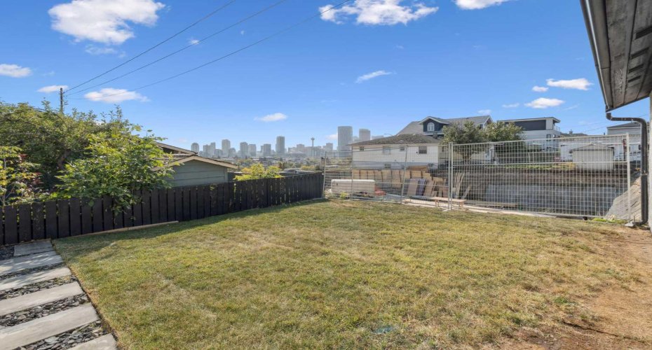 809 9 Street, Calgary, Alberta T2E 7K2, 4 Bedrooms Bedrooms, ,4 BathroomsBathrooms,Residential,For Sale,9,A2288150