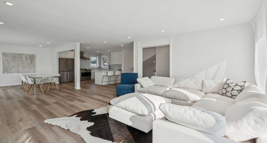 809 9 Street, Calgary, Alberta T2E 7K2, 4 Bedrooms Bedrooms, ,4 BathroomsBathrooms,Residential,For Sale,9,A2288150