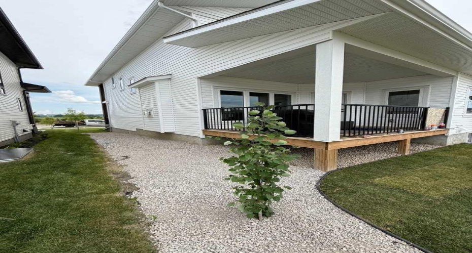 244 Emerald Drive, Red Deer, Alberta T4E 1A6, 3 Bedrooms Bedrooms, ,3 BathroomsBathrooms,Residential,For Sale,Emerald,A2287943