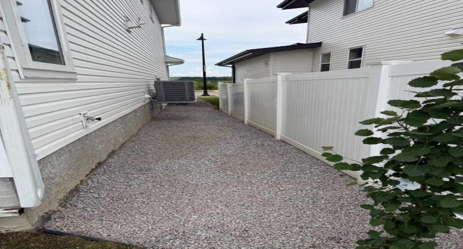 244 Emerald Drive, Red Deer, Alberta T4E 1A6, 3 Bedrooms Bedrooms, ,3 BathroomsBathrooms,Residential,For Sale,Emerald,A2287943