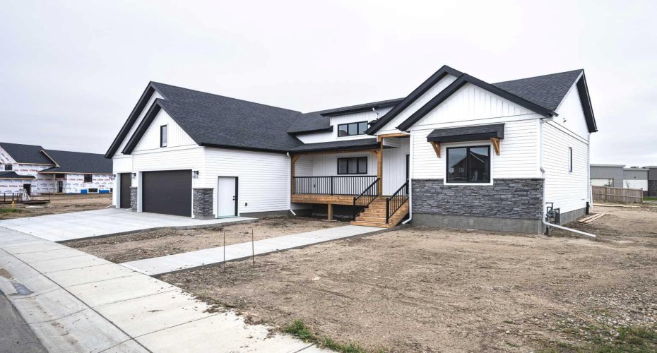 6017 13 Street, Lloydminster, Alberta T9V 3V5, 3 Bedrooms Bedrooms, ,2 BathroomsBathrooms,Residential,For Sale,13,A2288356