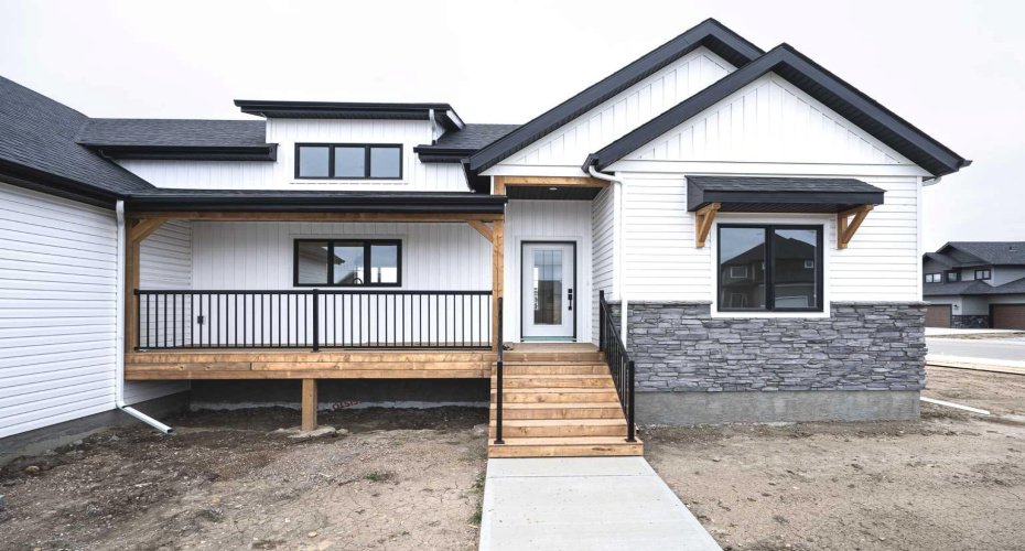 6017 13 Street, Lloydminster, Alberta T9V 3V5, 3 Bedrooms Bedrooms, ,2 BathroomsBathrooms,Residential,For Sale,13,A2288356