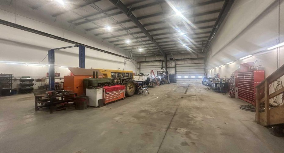 201 Clearview Drive, Rural Red Deer County, Alberta T0M 1R0, ,Commercial,For Lease,Clearview,A2288358