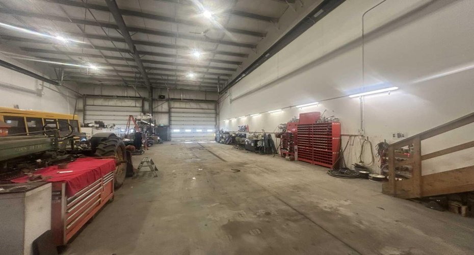 201 Clearview Drive, Rural Red Deer County, Alberta T0M 1R0, ,Commercial,For Lease,Clearview,A2288358