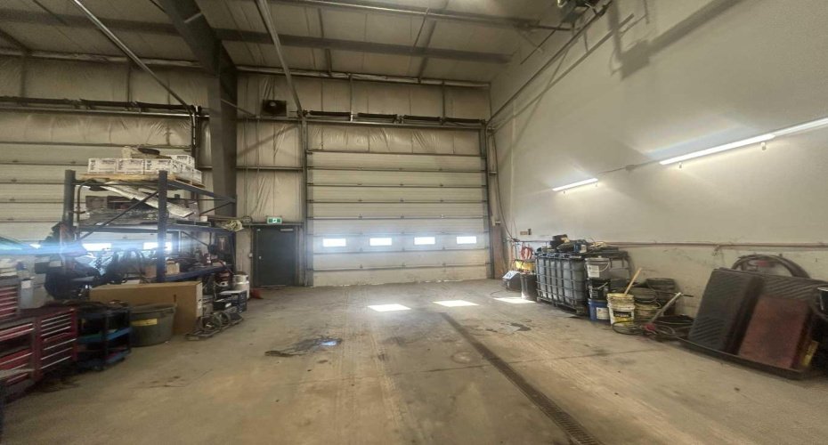 201 Clearview Drive, Rural Red Deer County, Alberta T0M 1R0, ,Commercial,For Lease,Clearview,A2288358