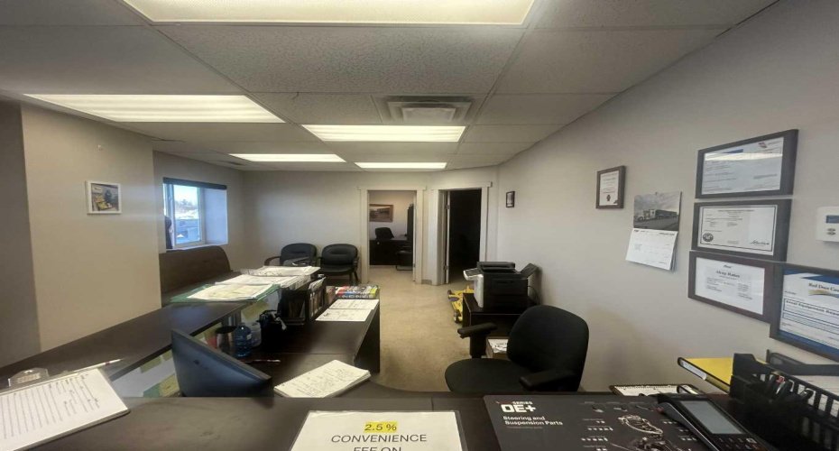 201 Clearview Drive, Rural Red Deer County, Alberta T0M 1R0, ,Commercial,For Lease,Clearview,A2288358