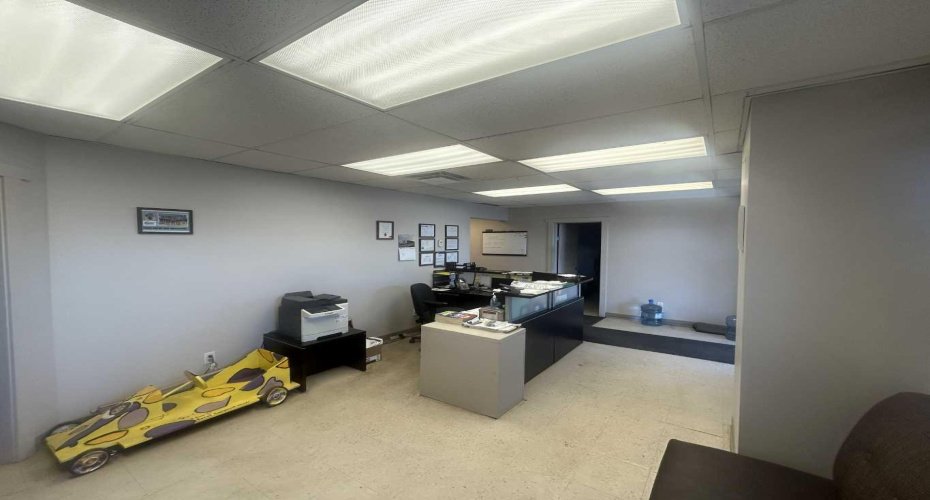 201 Clearview Drive, Rural Red Deer County, Alberta T0M 1R0, ,Commercial,For Lease,Clearview,A2288358