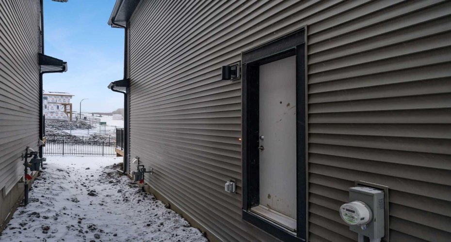 35 Heritage Heath, Cochrane, Alberta T4C 0L3, 3 Bedrooms Bedrooms, ,3 BathroomsBathrooms,Residential,For Sale,Heritage,A2279959