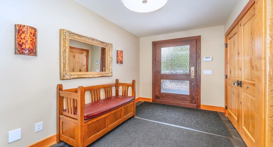 517 4th Street, Canmore, Alberta T1W 2E7, 5 Bedrooms Bedrooms, ,5 BathroomsBathrooms,Residential,For Sale,4th,A2287053