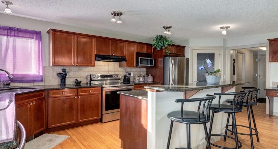 515 Crystal Green Mews, Okotoks, Alberta T1S 2K6, 4 Bedrooms Bedrooms, ,4 BathroomsBathrooms,Residential,For Sale,Crystal Green,A2287663