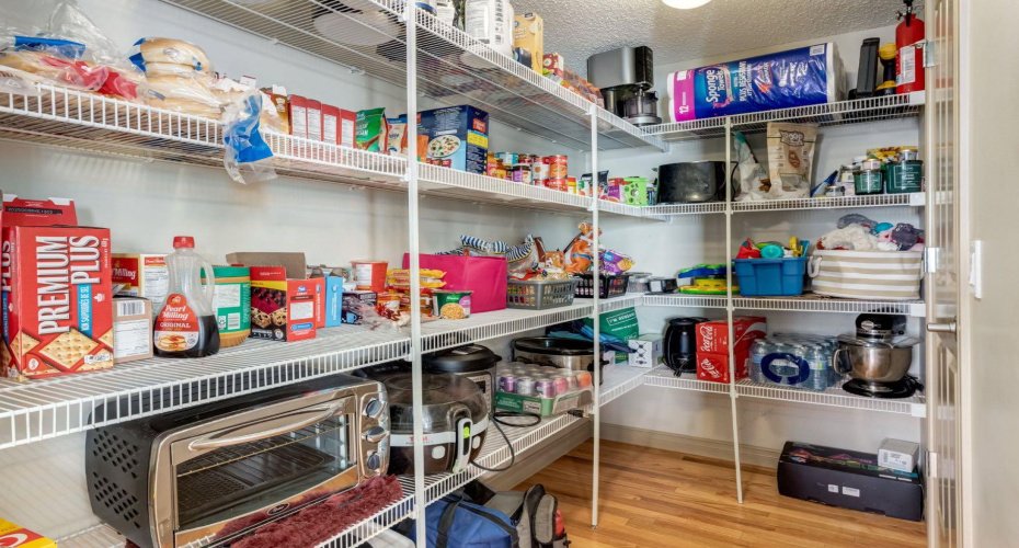 515 Crystal Green Mews, Okotoks, Alberta T1S 2K6, 4 Bedrooms Bedrooms, ,4 BathroomsBathrooms,Residential,For Sale,Crystal Green,A2287663