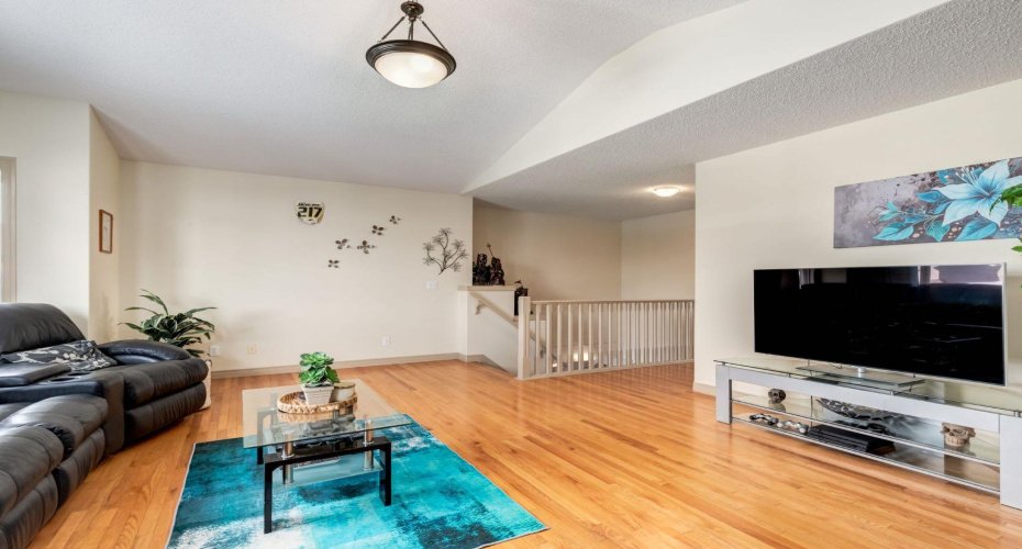 515 Crystal Green Mews, Okotoks, Alberta T1S 2K6, 4 Bedrooms Bedrooms, ,4 BathroomsBathrooms,Residential,For Sale,Crystal Green,A2287663