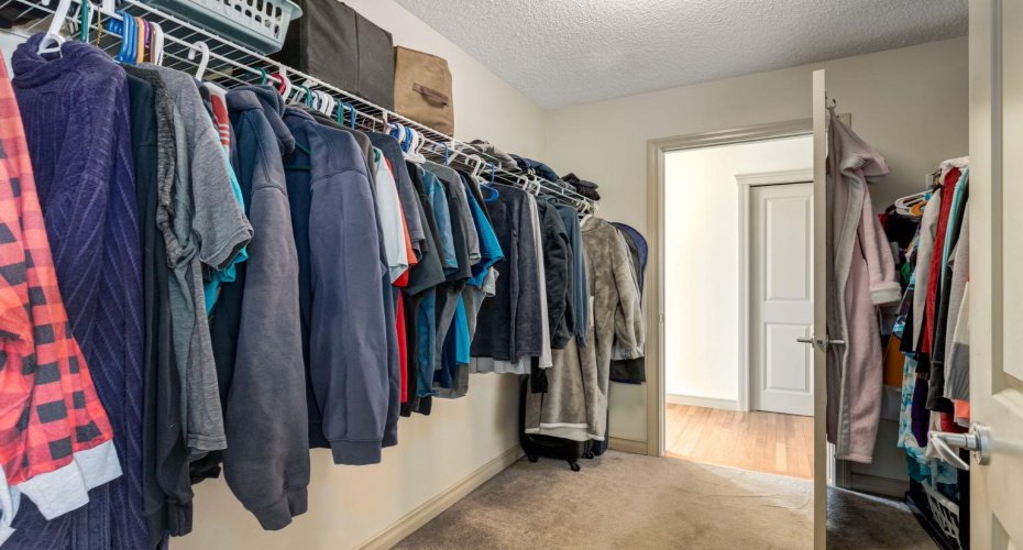 515 Crystal Green Mews, Okotoks, Alberta T1S 2K6, 4 Bedrooms Bedrooms, ,4 BathroomsBathrooms,Residential,For Sale,Crystal Green,A2287663