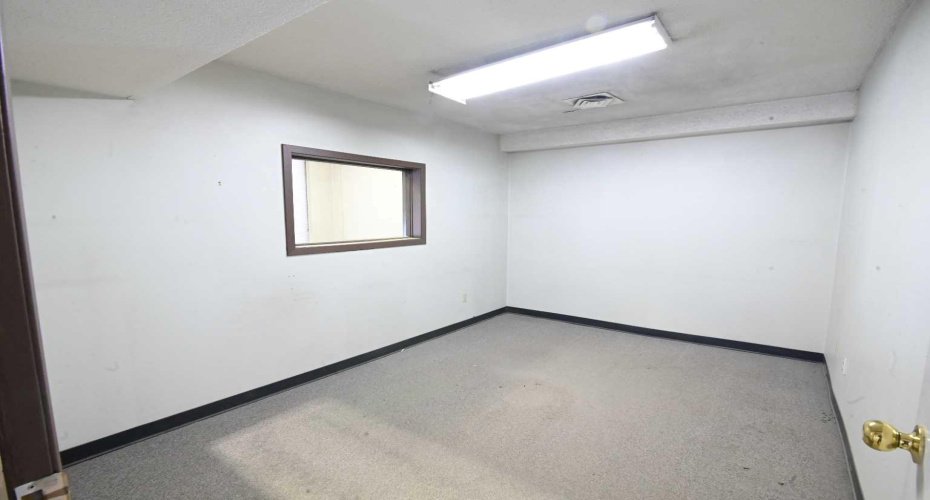 2nd office next to reception