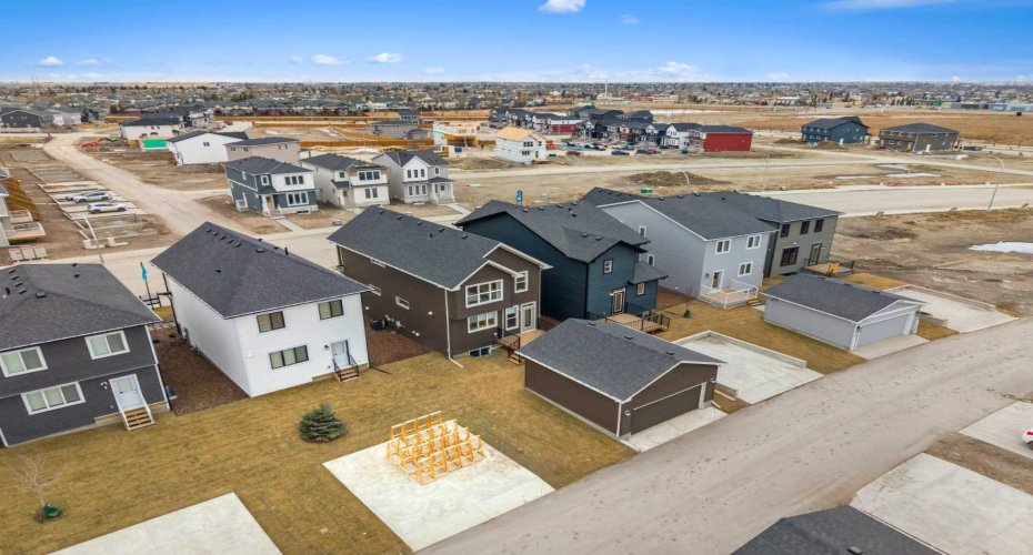 545 Bridgeport Street, Chestermere, Alberta T1X 3E1, 3 Bedrooms Bedrooms, ,3 BathroomsBathrooms,Residential,For Sale,Bridgeport,A2285499