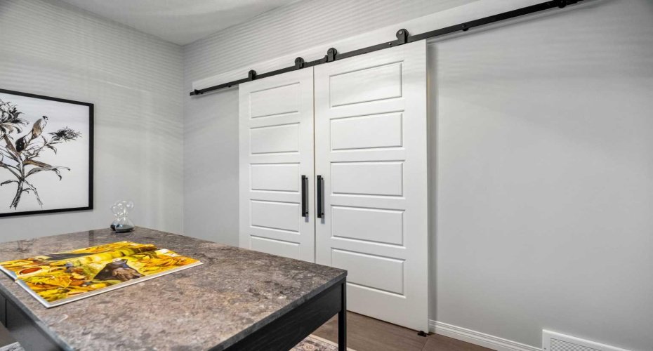 541 Bridgeport Street, Chestermere, Alberta T1X 3E1, 3 Bedrooms Bedrooms, ,3 BathroomsBathrooms,Residential,For Sale,Bridgeport,A2285502