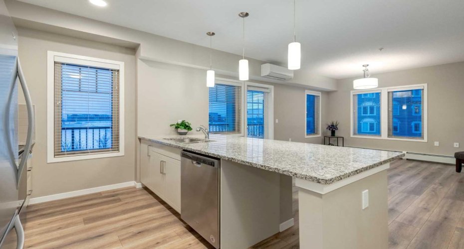 30 MAHOGANY Mews, Calgary, Alberta T3M 3H4, 2 Bedrooms Bedrooms, ,2 BathroomsBathrooms,Residential,For Sale,MAHOGANY,A2287297