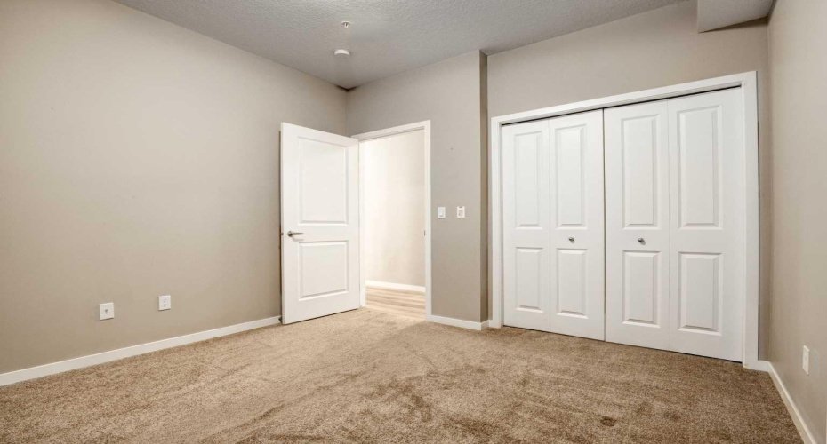 30 MAHOGANY Mews, Calgary, Alberta T3M 3H4, 2 Bedrooms Bedrooms, ,2 BathroomsBathrooms,Residential,For Sale,MAHOGANY,A2287297