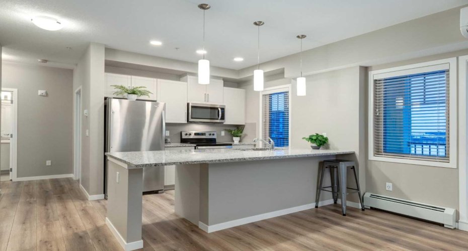30 MAHOGANY Mews, Calgary, Alberta T3M 3H4, 2 Bedrooms Bedrooms, ,2 BathroomsBathrooms,Residential,For Sale,MAHOGANY,A2287297