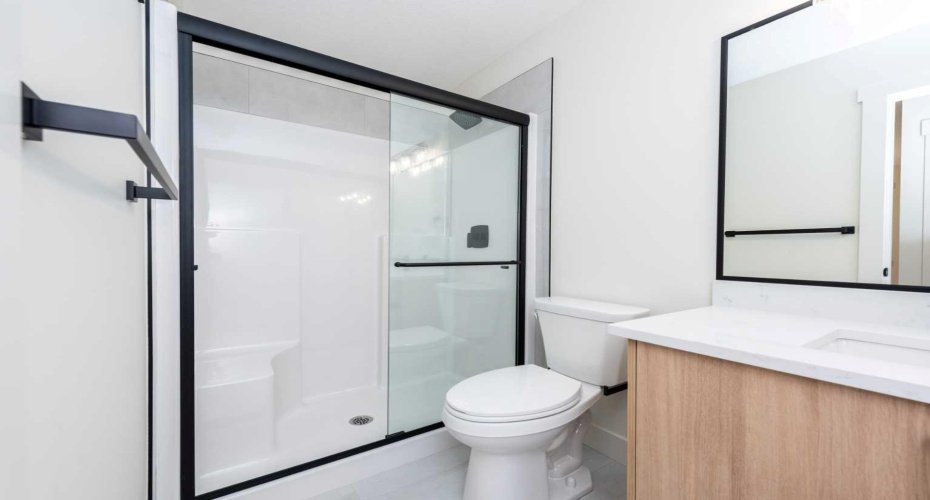 101 Waterford Passage, Chestermere, Alberta T1X 3B4, 5 Bedrooms Bedrooms, ,4 BathroomsBathrooms,Residential,For Sale,Waterford,A2276972