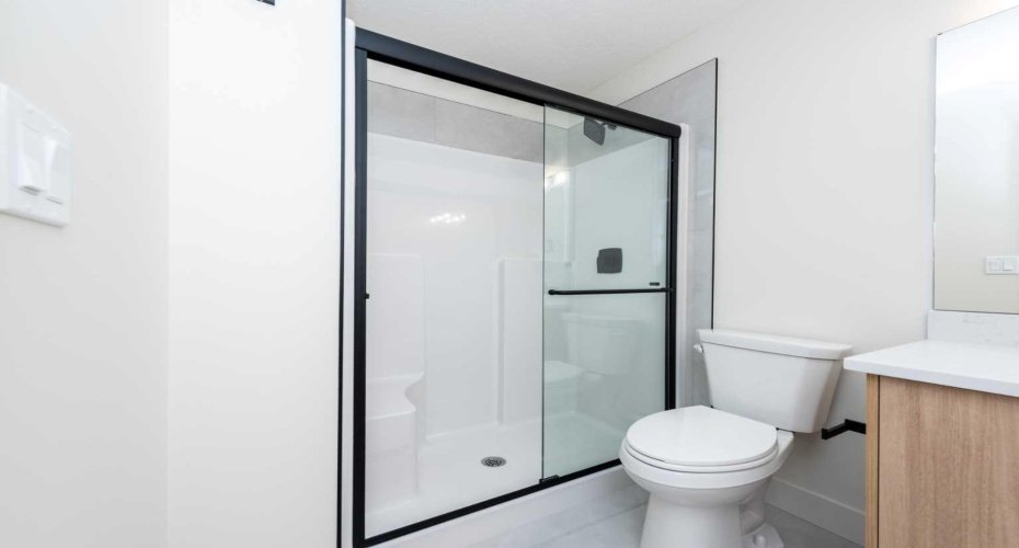 101 Waterford Passage, Chestermere, Alberta T1X 3B4, 5 Bedrooms Bedrooms, ,4 BathroomsBathrooms,Residential,For Sale,Waterford,A2276972