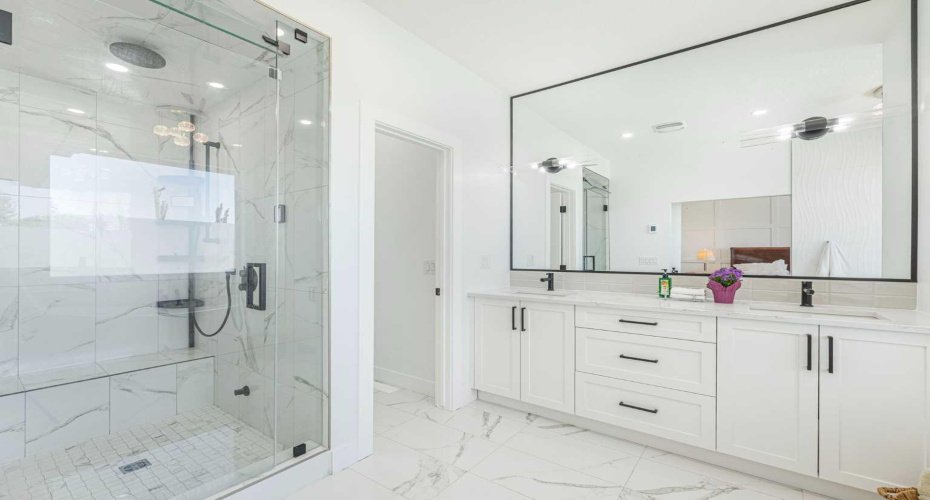 Primary 5pc ensuite