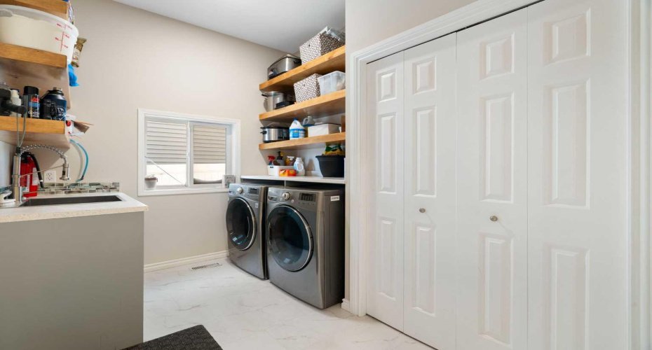 165 Harvest Park Circle, Calgary, Alberta T3K 4V3, 4 Bedrooms Bedrooms, ,4 BathroomsBathrooms,Residential,For Sale,Harvest Park,A2288251