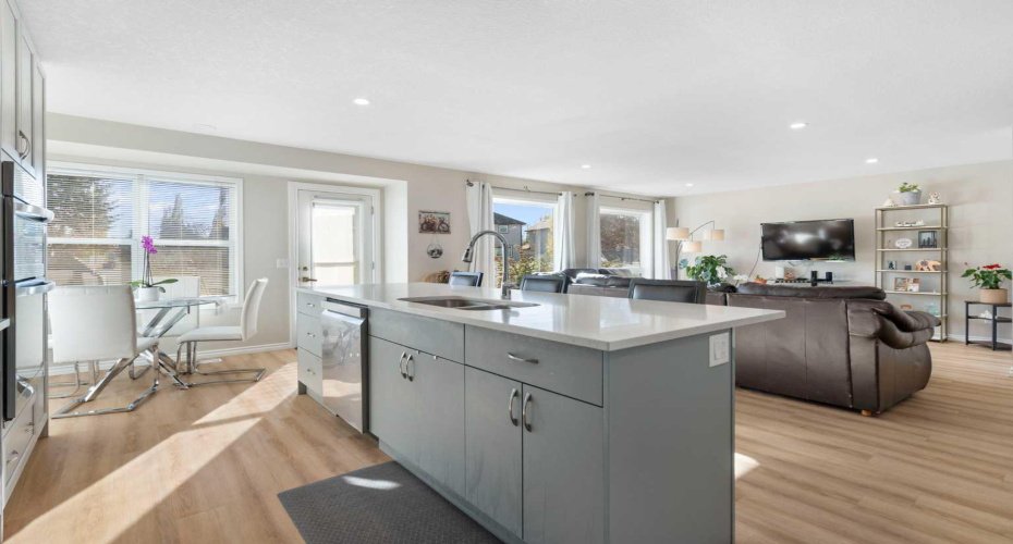 165 Harvest Park Circle, Calgary, Alberta T3K 4V3, 4 Bedrooms Bedrooms, ,4 BathroomsBathrooms,Residential,For Sale,Harvest Park,A2288251