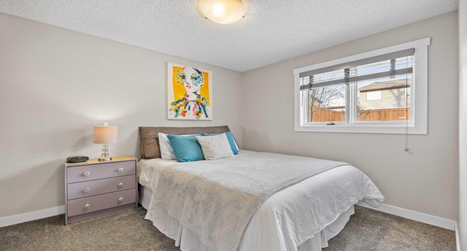 105 Woodbend Way, Okotoks, Alberta T1S 1L6, 4 Bedrooms Bedrooms, ,3 BathroomsBathrooms,Residential,For Sale,Woodbend,A2288667